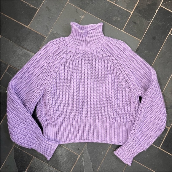 H&M Women's Purple Turtleneck Sweater - Picture 2 of 2
